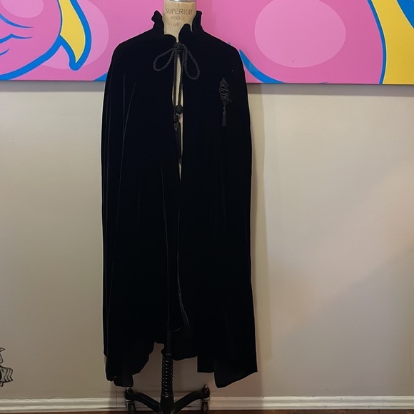 Eugene Alexander Black Velvet Cape Cloak Vintage 1980s - Picture 2 of 10